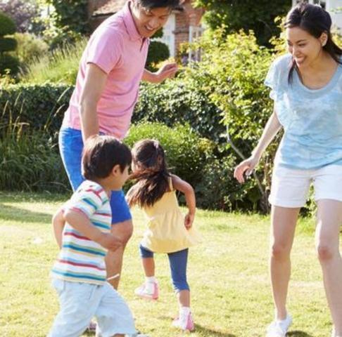Love ’em or secretly hate ’em, there’s no escaping the school holidays for parents. A mother of three bouncy children shares her biggest family holiday fails and a handy holiday survival guide for parents.