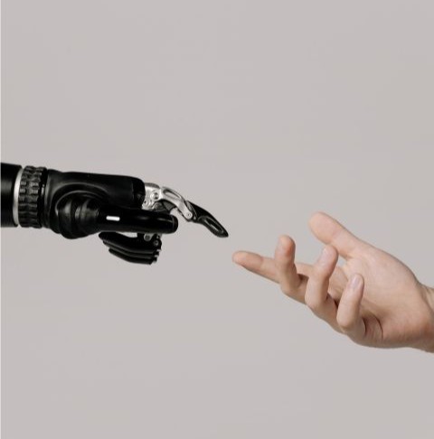 Not sure whether a robo-adviser or human adviser is right for you? Here's how to decide which one suits your financial needs. 